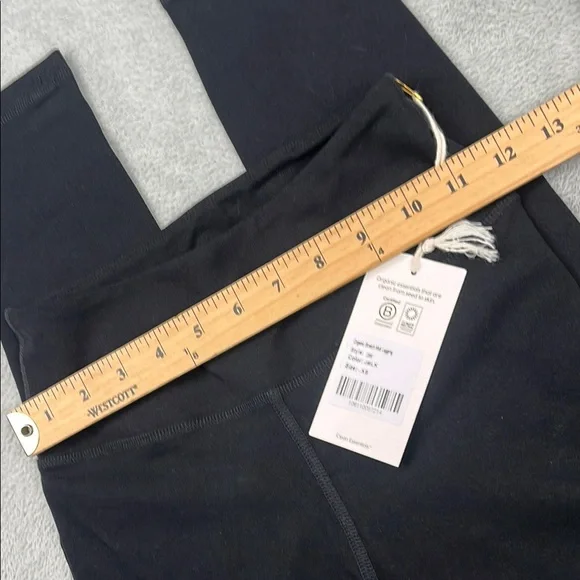 NEW MATE The Label XS Organic Cotton Stretch Black Tank, Midi Cropped Leggings - Picture 3 of 14